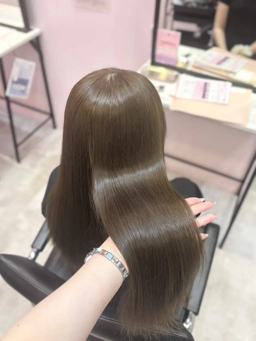 ロング カラー 透明感カラー オリーブカラー ヘアカラー 透明感/艶カラー 💘Hanaのヘアスタイル