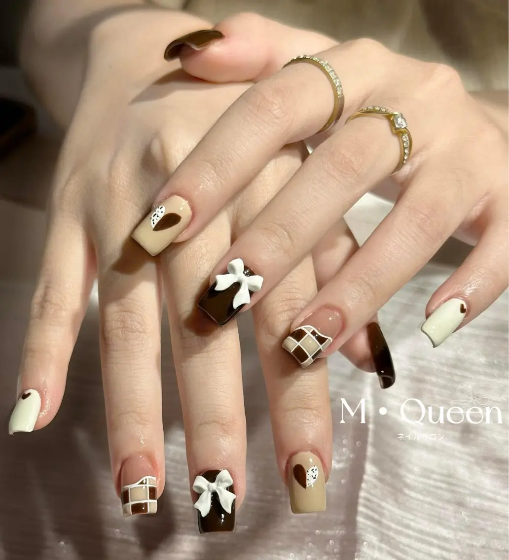 ネイル MQueen ネイルサロンマルのネイルデザイン