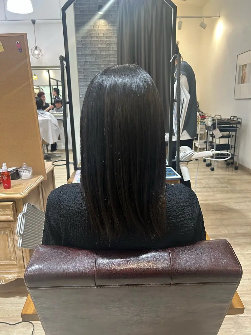 ロング ヘアカラー トリートメント 神谷 あいりのヘアスタイル