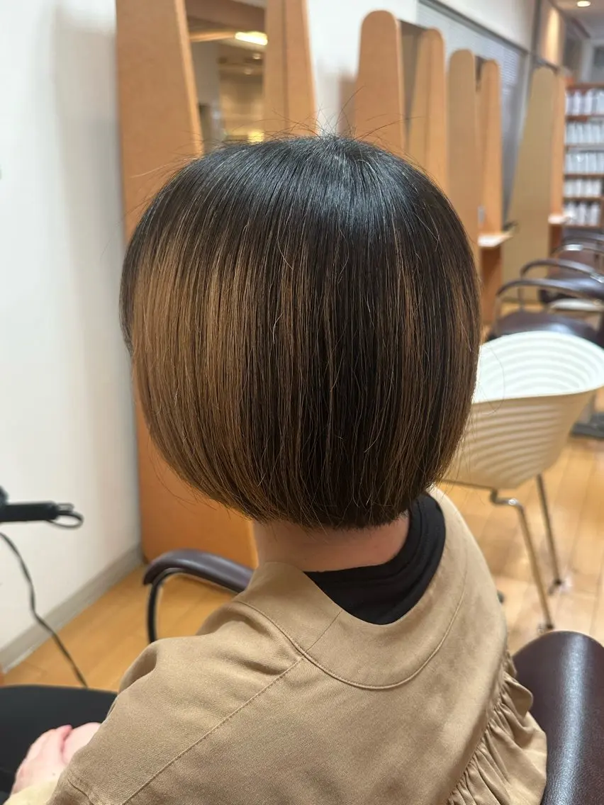 ミディアム 林 萌恵のヘアスタイル