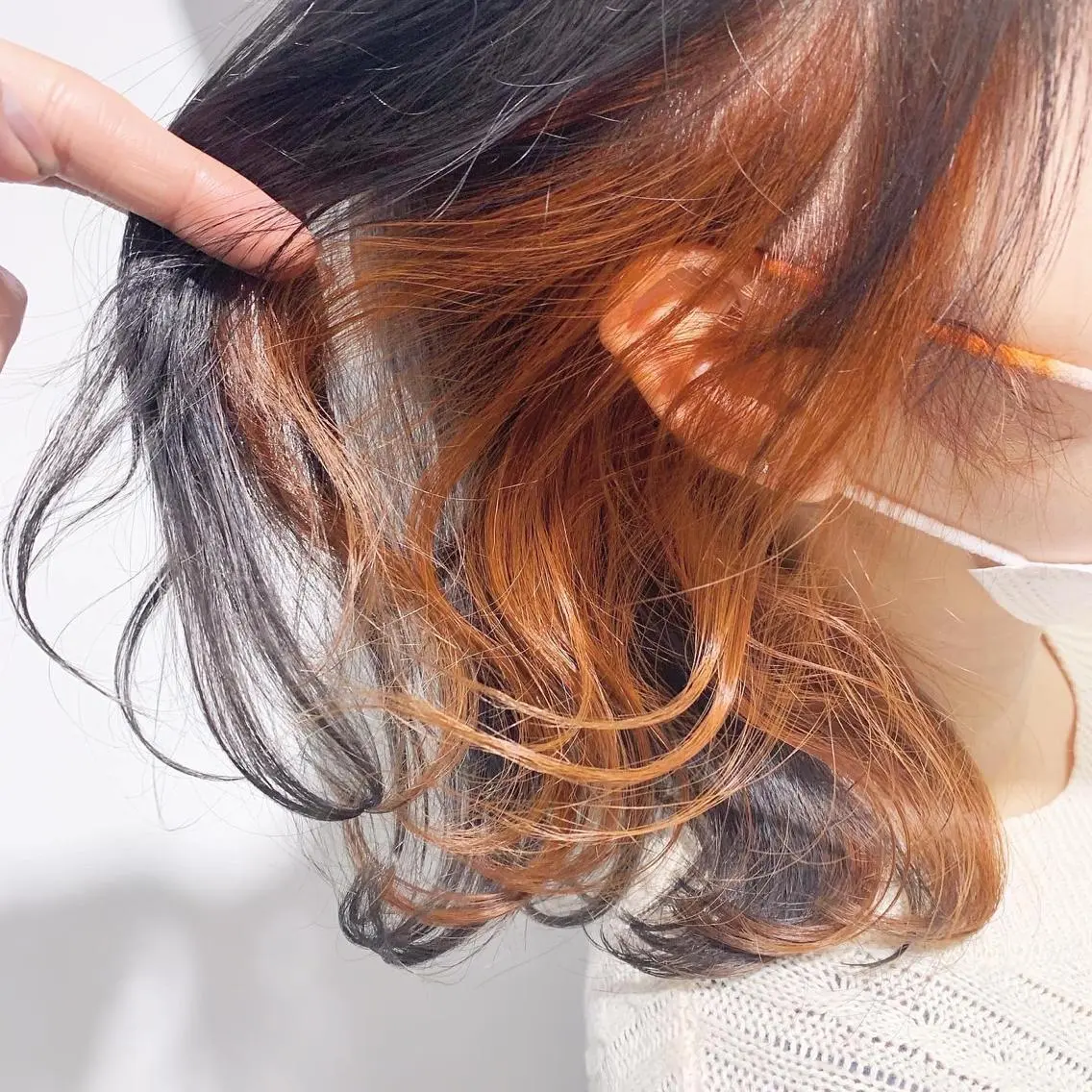 セミロング カラー オレンジ ヘアカラー トリートメント 🏆ウルフ/レイヤー 指名No.1山口圭佑のヘアスタイル