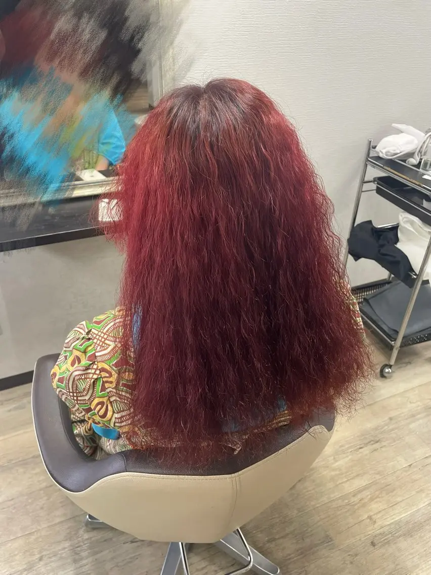 ロング カラー コイケ ミミのヘアスタイル