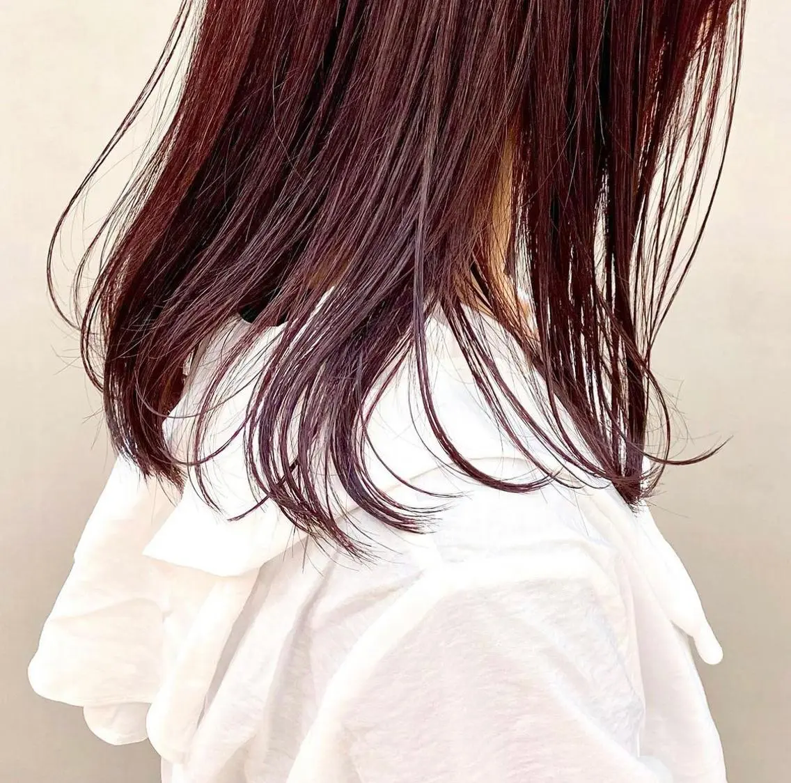セミロング カラー ブリーチ ブリーチなしカラー パープルカラー レッドカラー 角岡 真帆/ボブ/髪質改善のヘアスタイル