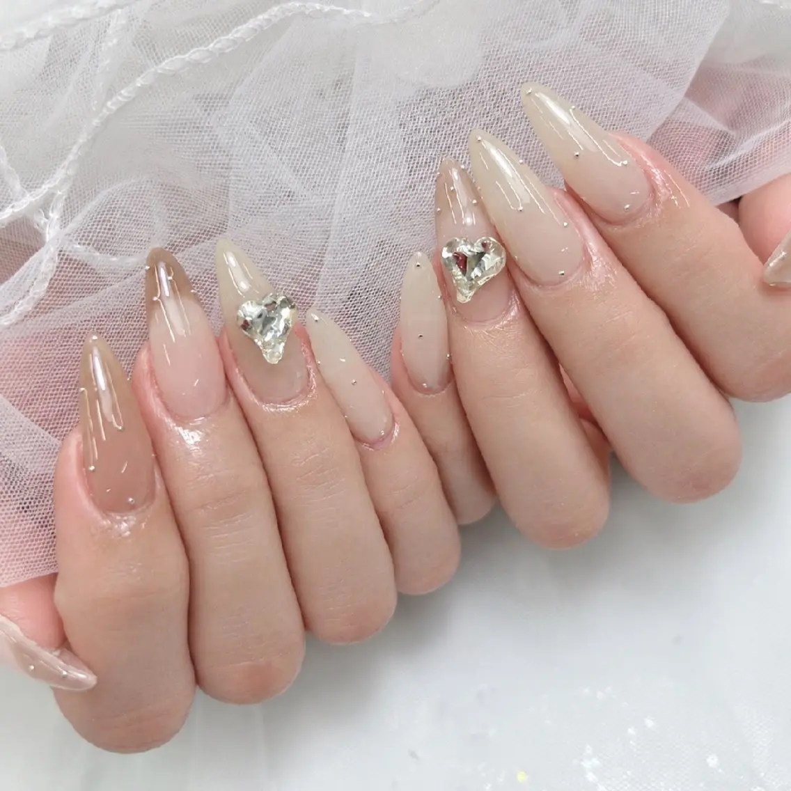 セミロング ハンドネイル レディスペネイル ノーラのネイルデザイン
