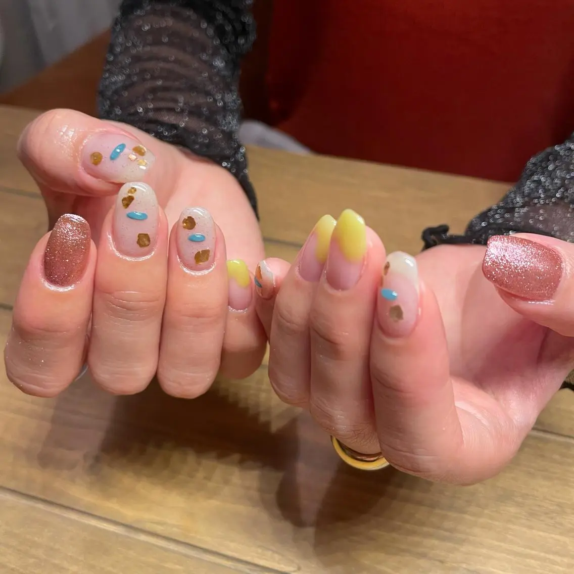 ミディアム ネイル ジェルネイル マグネットネイル ニュアンスネイル ワンカラーネイル パラジェル 10ten Mikiのネイルデザイン