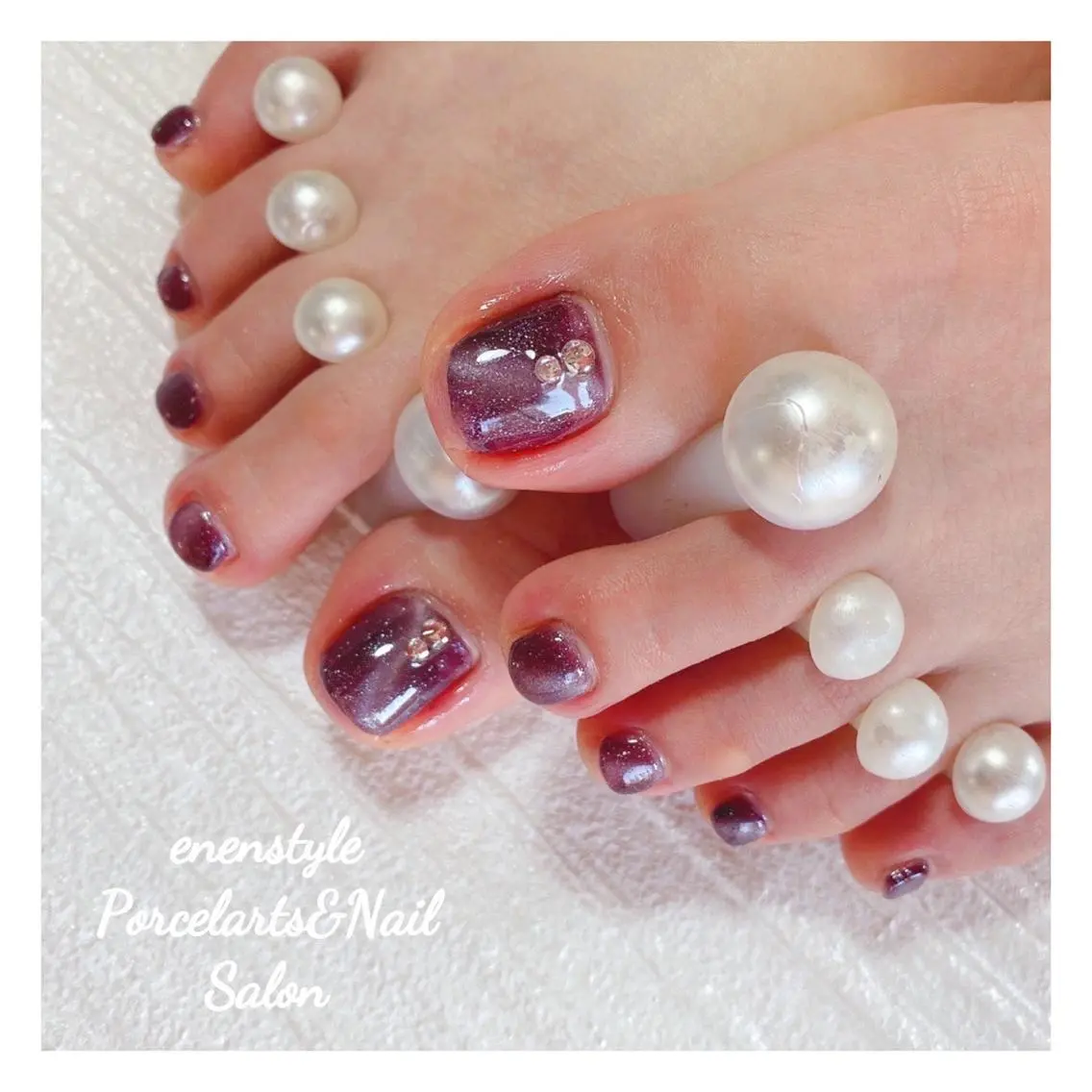 ミディアム ネイル ハンドネイル フットネイル 🐾enen style 🐾のネイルデザイン