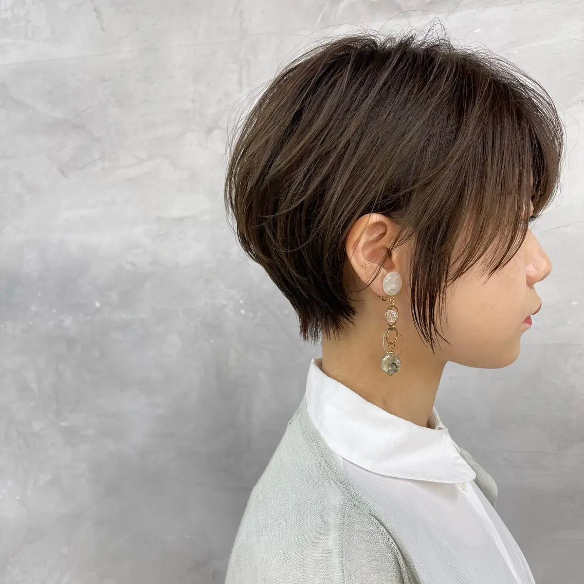 ショート カラー ベージュカラー 透明感カラー オリーブベージュ ボブ くびれヘア カット ヘアカラー トリートメント 田畑 智規のヘアスタイル