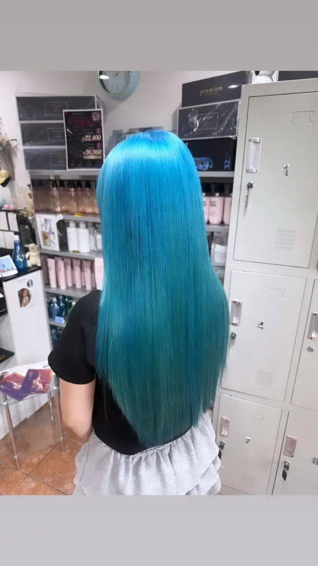 ロング ヘアカラー ハイトーンカラー / kureaのヘアスタイル