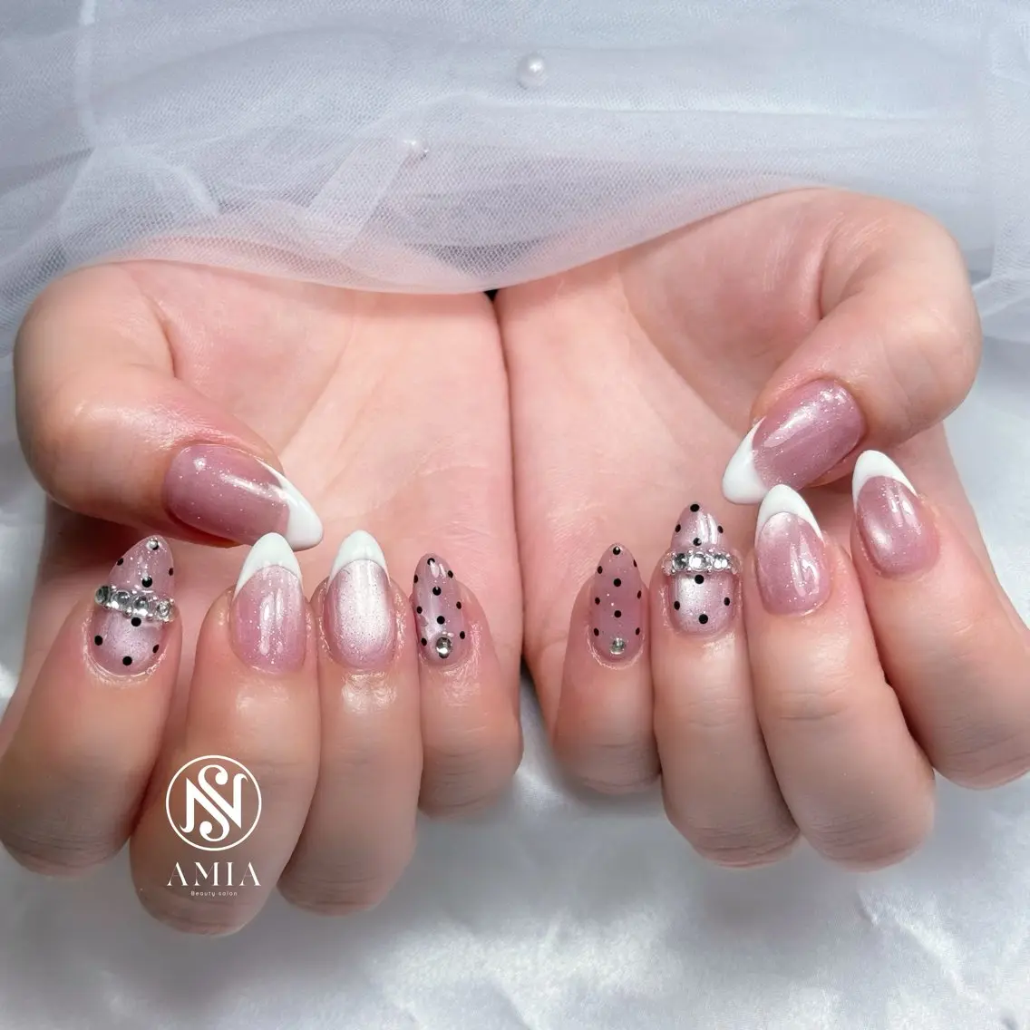 セミロング ハンドネイル 🌟AMIA BEAUTY🌟のネイルデザイン