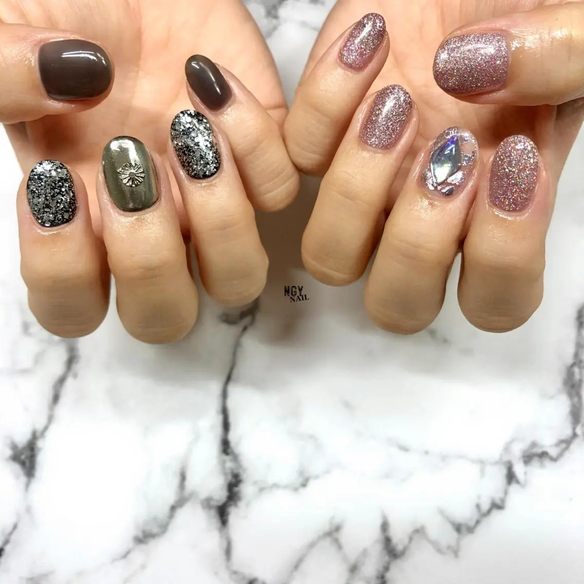 ネイル ジェルネイル 韓国ネイル ラメ(グリッター) ミラーネイル ワンカラーネイル NAIL NOWのネイルデザイン