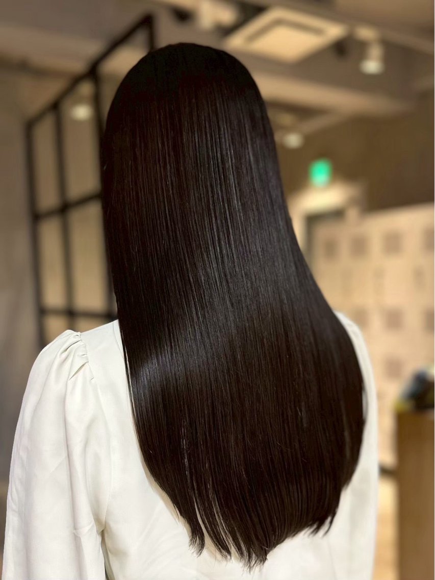 ロング 縮毛矯正 岸田 和樹のヘアスタイル