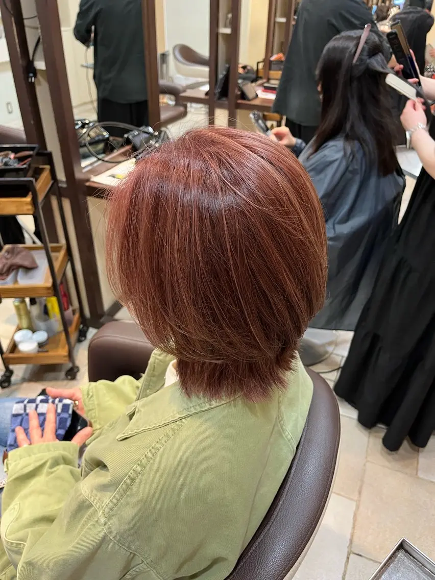 ミディアム カラー ハイライトカラー ピンクカラー ハイライト レイヤーカット カット ヘアカラー 大人透明感艶カラー 寺田稜のヘアスタイル