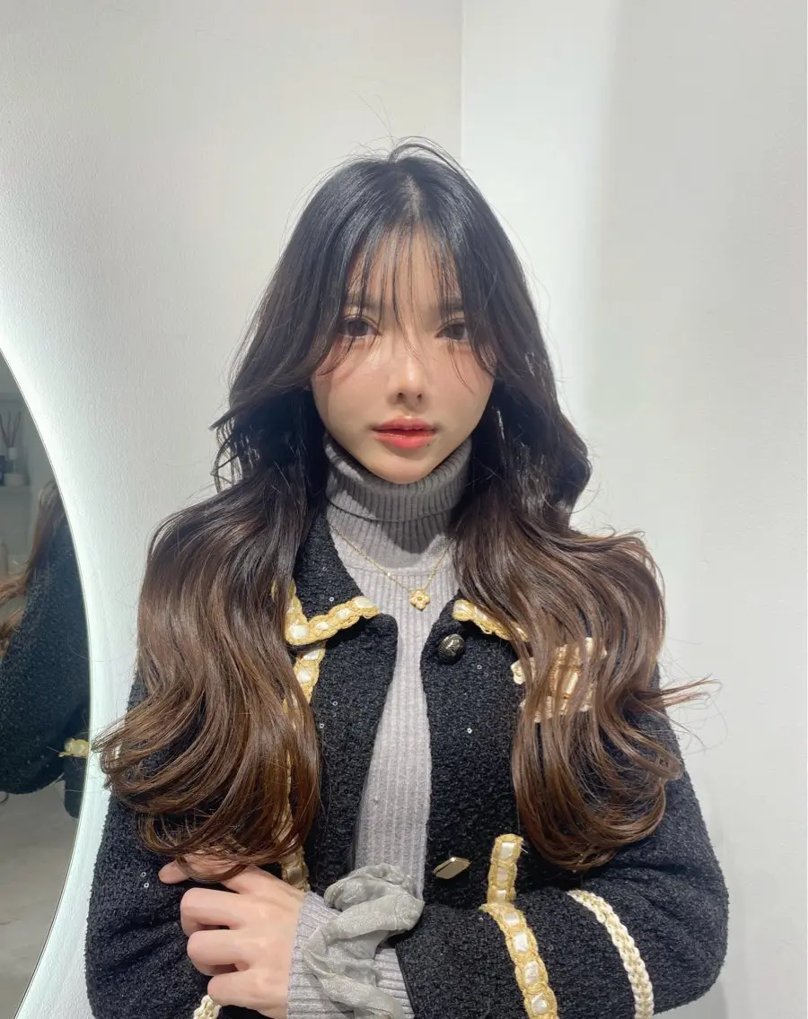 ロング くびれヘア レイヤーカット カット 中村 佳菜のヘアスタイル