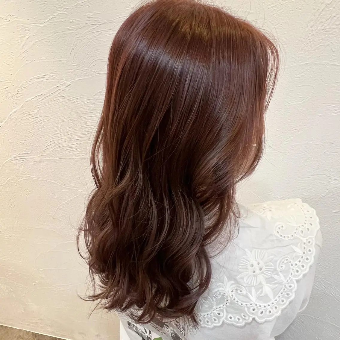 ミディアム カラー ベージュカラー ピンクカラー ピンクベージュ mia over hairのヘアスタイル