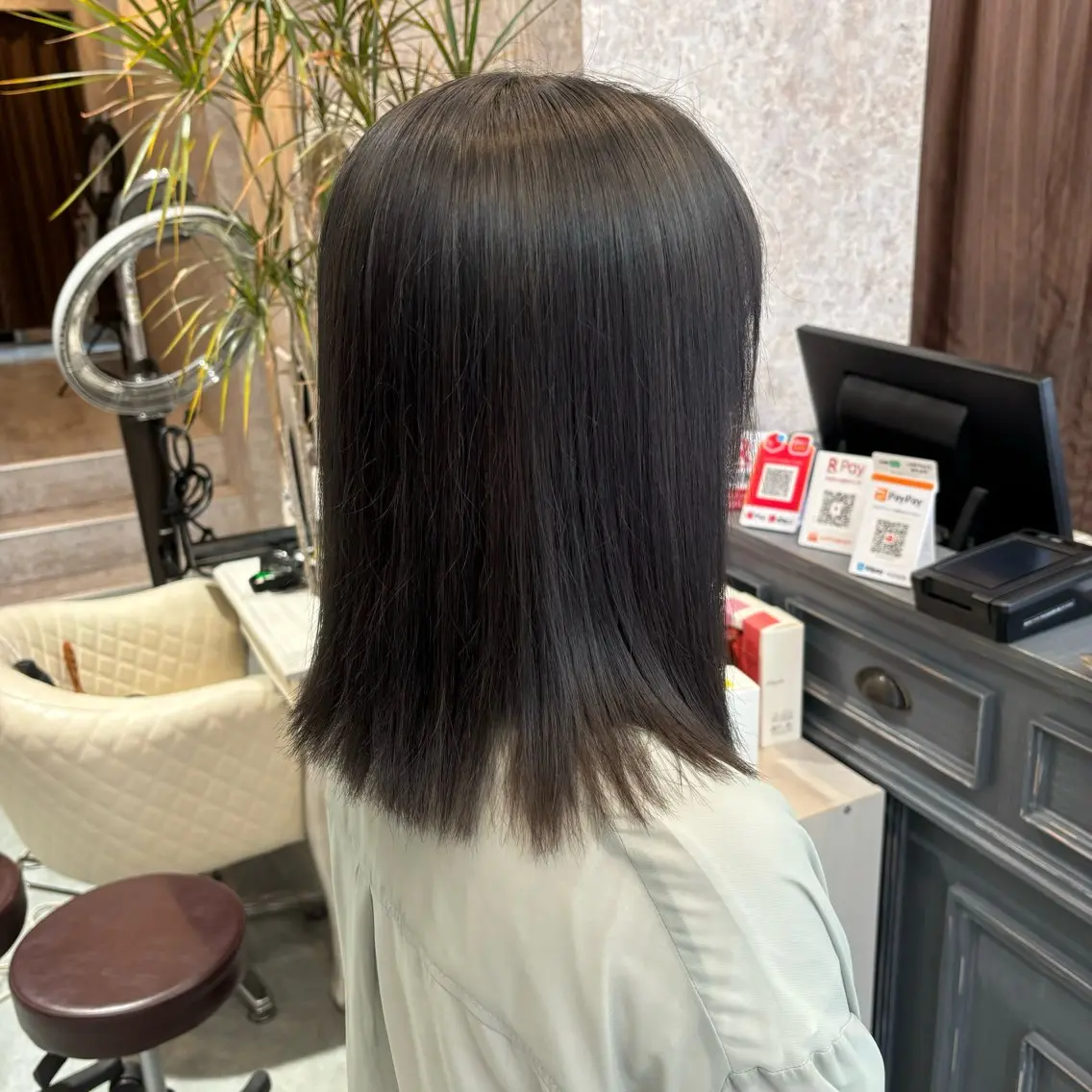 ミディアム 牧野 夏子のヘアスタイル