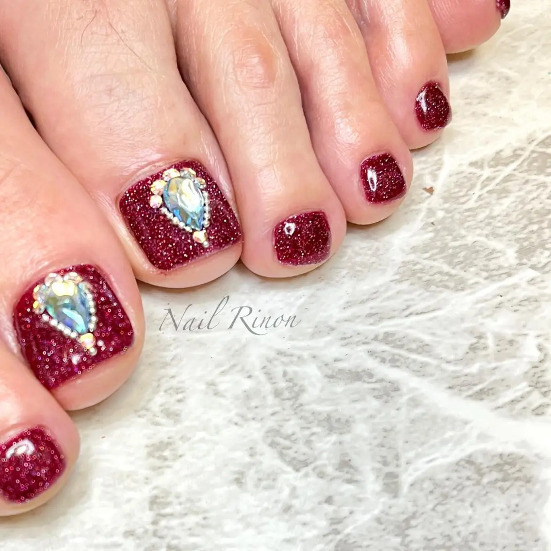 ネイル キラキラネイル ラメ(グリッター) 赤色 フットネイル Nail Rinonのネイルデザイン