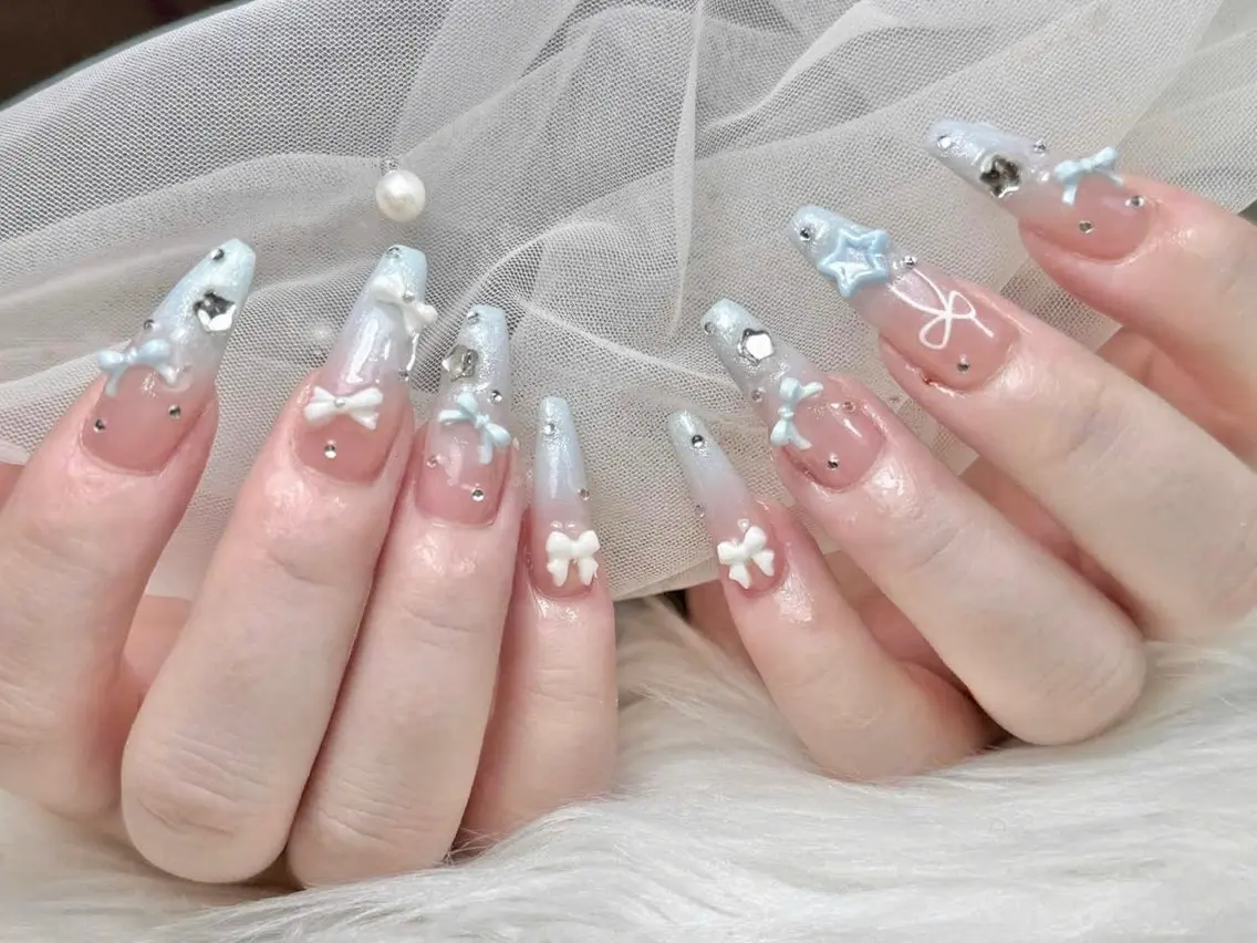 ネイル アートネイル ボルドー フレンチネイル ジェルネイル 氷ネイル・うるうるネイル Julie NailSalonのネイルデザイン