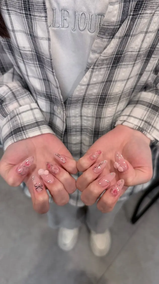 ネイル ハンドネイル ハンドケア はばすみれ🎀ﾈｲﾙ 光ﾌｪｲｼｬﾙ ﾍｱのネイルデザイン