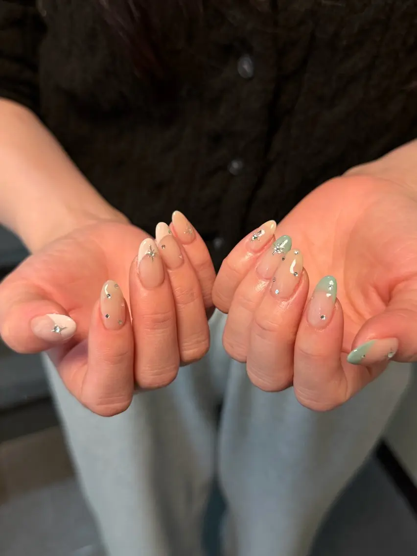 ネイル フレンチネイル ストーンネイル kaoネイル /青山のネイルデザイン