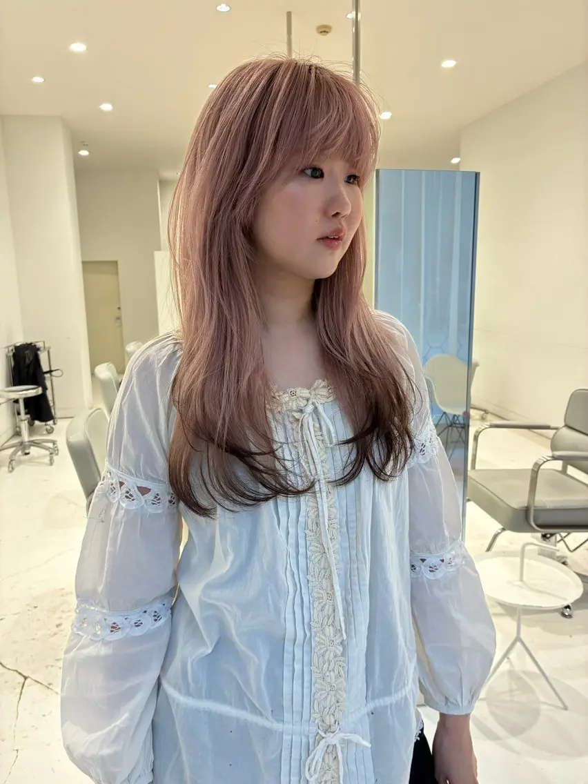 ロング カット ヘアカラー トリートメント cono noughtのヘアスタイル