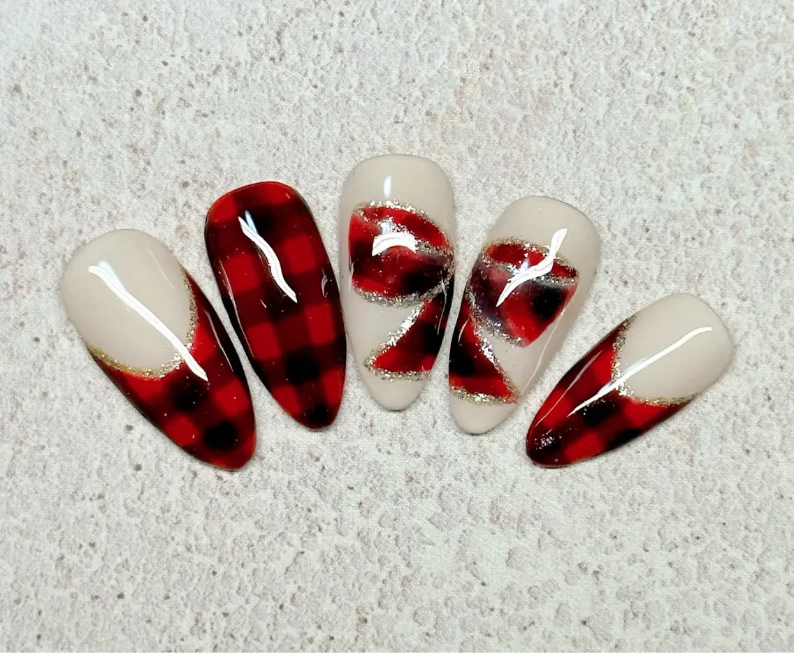ネイル アートネイル フレンチネイル ニュアンスネイル 冬ネイル クリスマス Mai’s nailのネイルデザイン