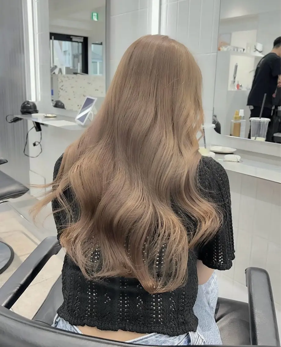 ロング カラー ヘアカラー トリートメント saho😶️️꙳⟡ ミルクティーベージュのヘアスタイル