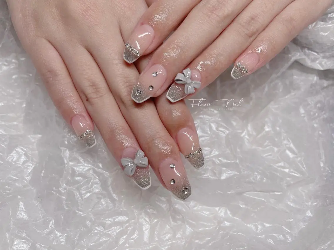 ネイル ストーンネイル Flower nailのネイルデザイン
