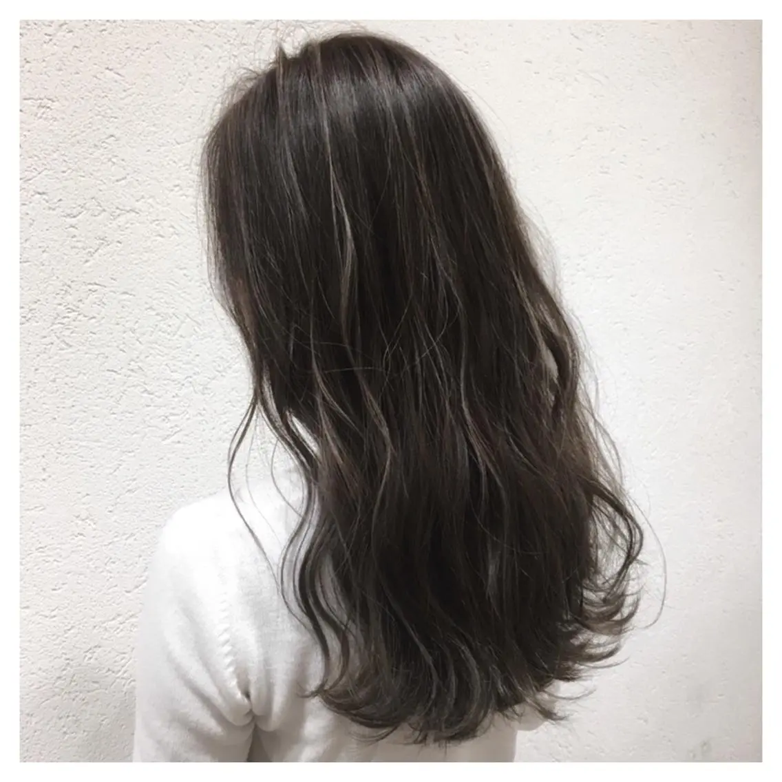 ロング 3Dハイライト ハイライト biscohair 髪にドラマを。のヘアスタイル