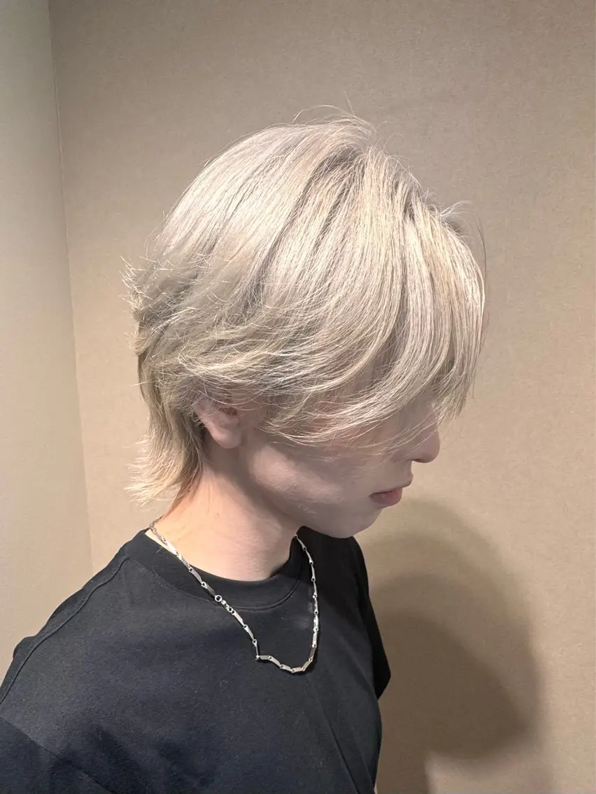 ショート カラー メンズ メンズブリーチ ブリーチ ヘアカラー トリートメント wool TOKYO けいごのヘアスタイル