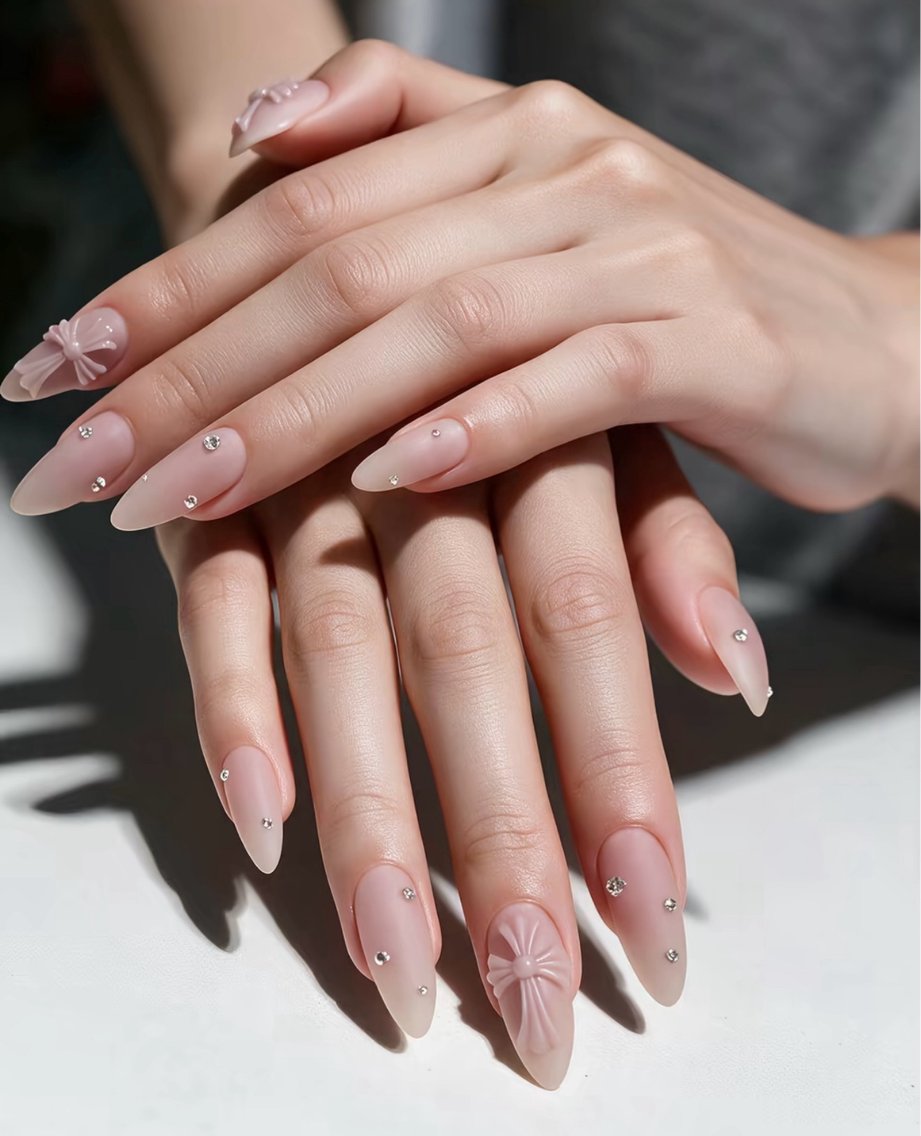 ネイル アートネイル ボルドー 長さ出し ハロウィン キラキラネイル ハンドネイル ハンドケア Mina Aurea Nailのネイルデザイン
