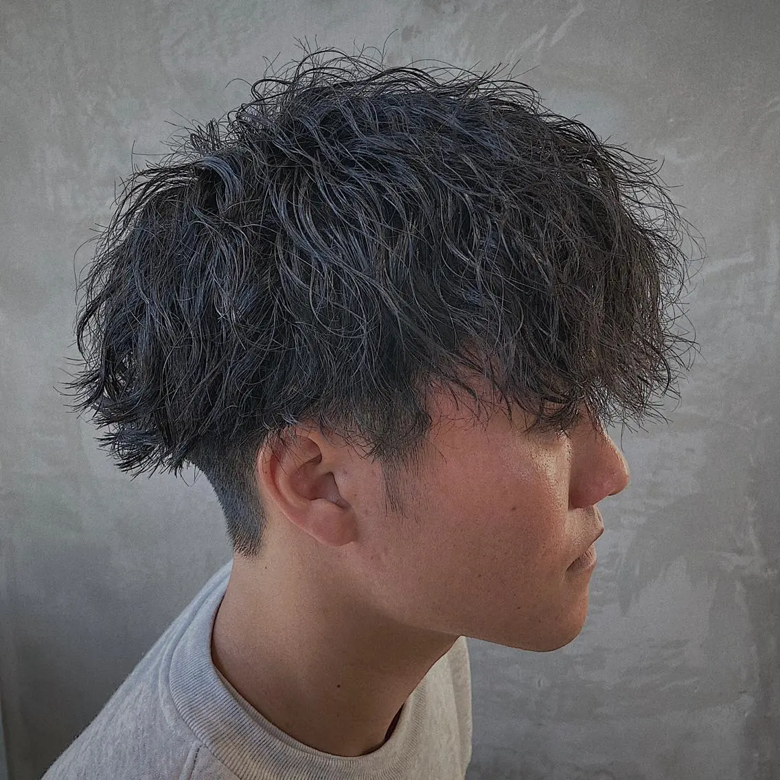 ショート パーマ メンズ マッシュ ショートヘア 波巻きスパイラルパー マ/シャドウパーマ駿のヘアスタイル