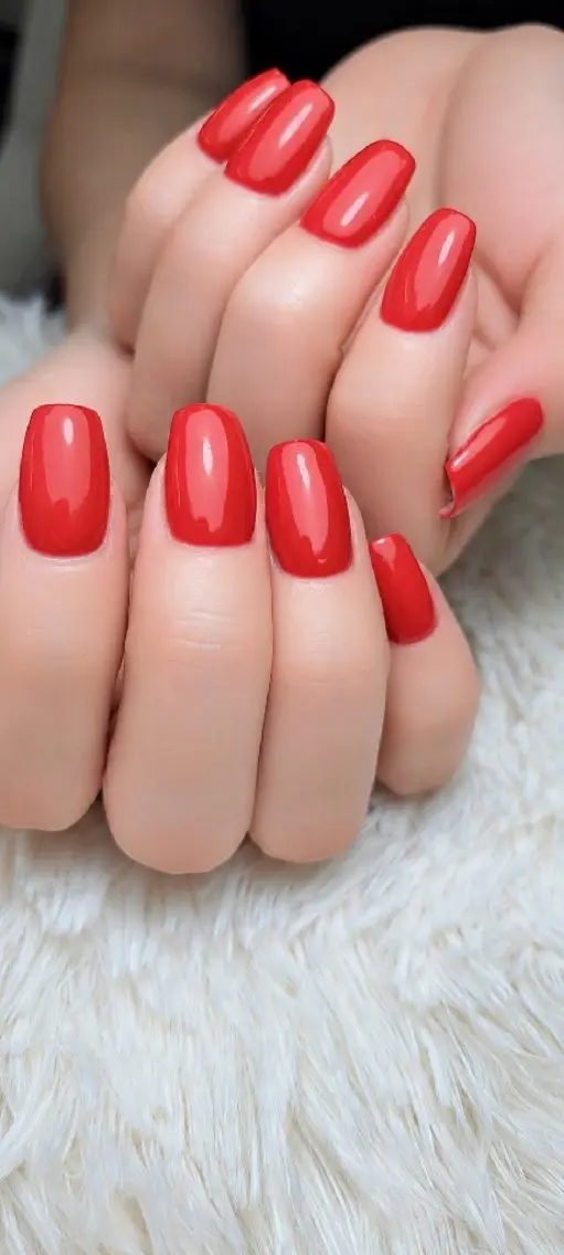 ネイル ワンカラーネイル 赤色 ハンドネイル Whitebase nailのネイルデザイン