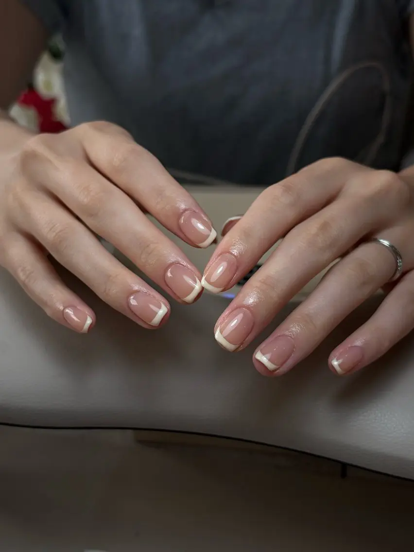 ネイル フレンチネイル マグネットネイル 持ち込み ニュアンスネイル ワンカラーネイル ハンドネイル LINEA.nail 代官山のネイルデザイン