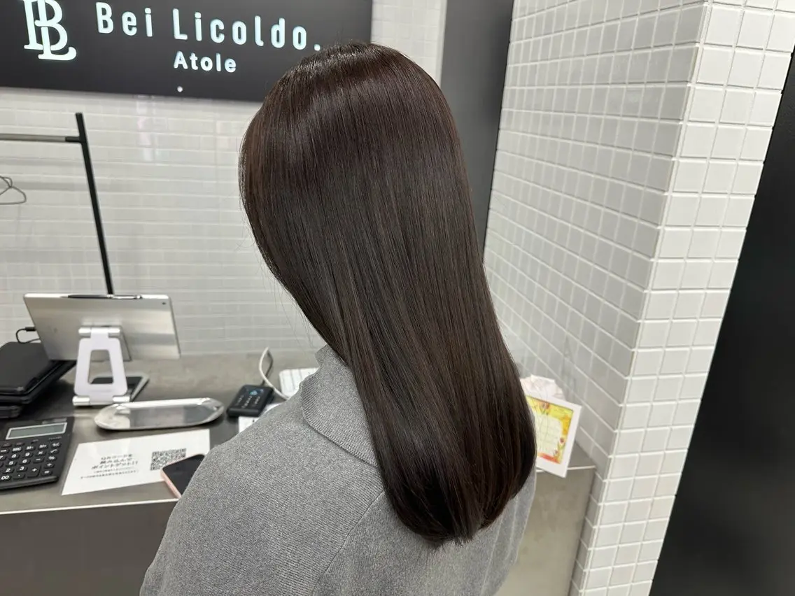セミロング カラー カット ヘアカラー トリートメント 古田 昂也のヘアスタイル