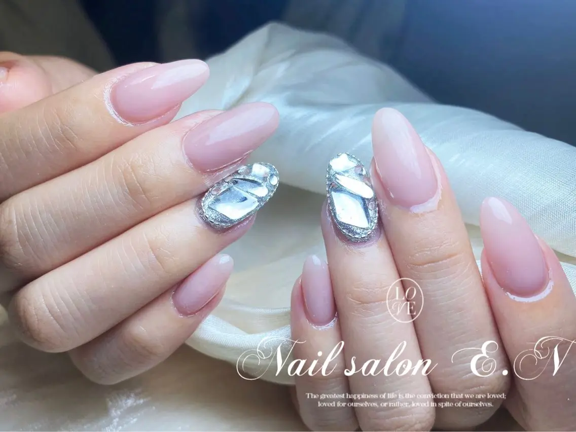 ネイル E.N🦋 長さ出し/持ち込みのネイルデザイン