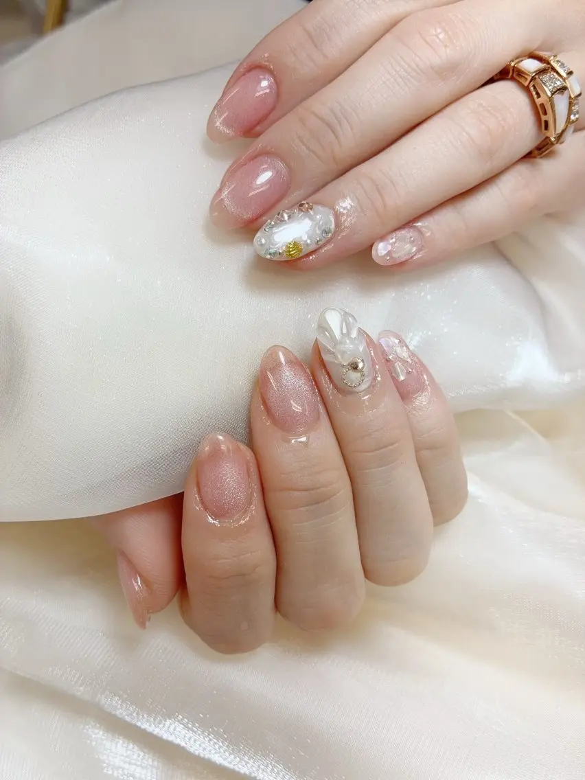 ネイル ハンドネイル 佐藤 依娜のネイルデザイン