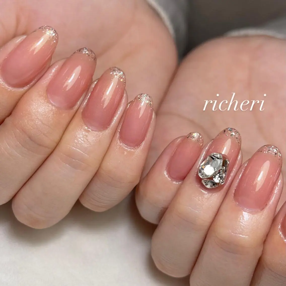 ミディアム ネイル ハンドネイル richeri beautyのネイルデザイン