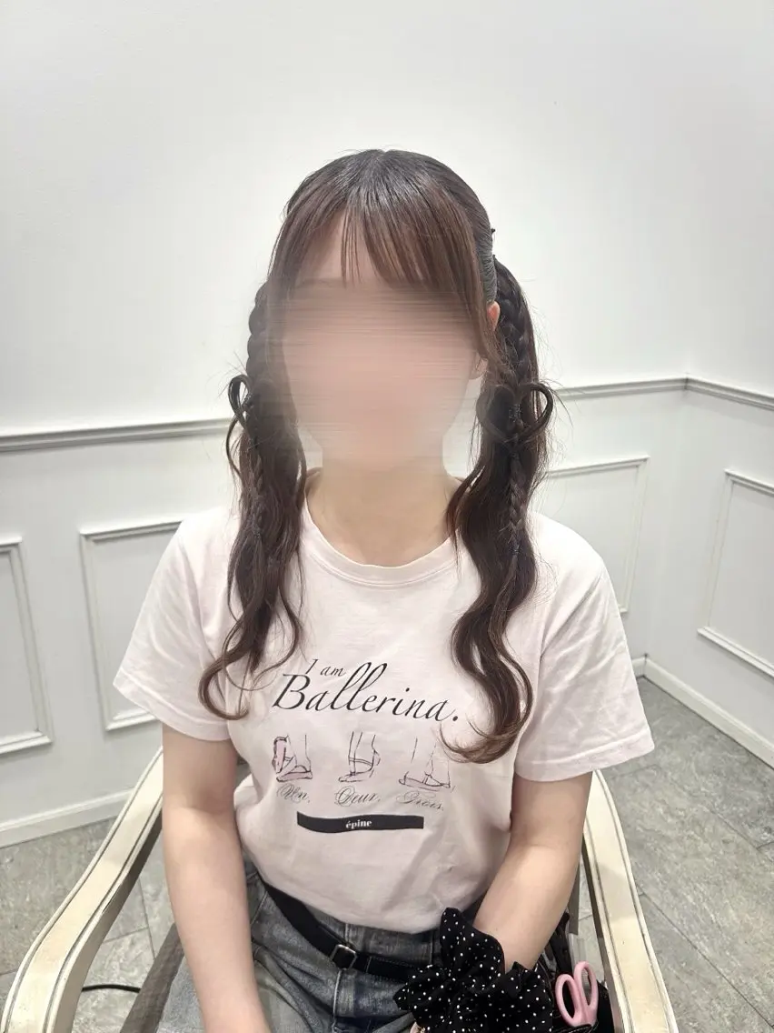ロング ヘアアレンジ ツインテール 徳倉 碧葉のヘアスタイル