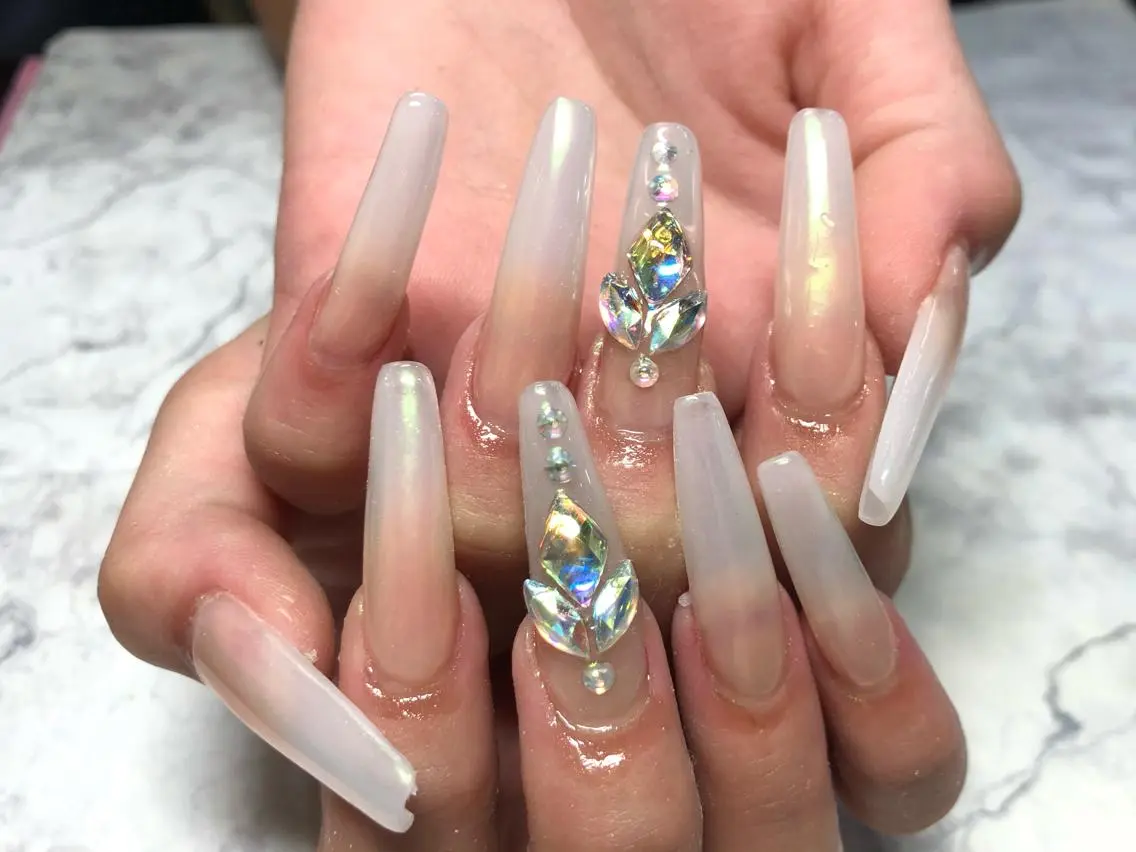 ネイル オーロラネイル ロングネイル スカルプネイル アクア ライズのネイルデザイン