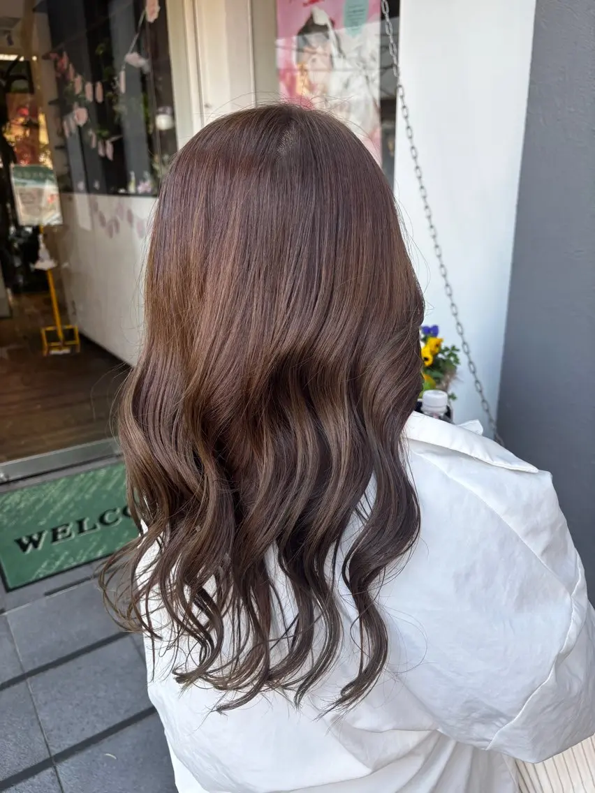 カラー ベージュカラー 透明感カラー オリーブベージュ ヘアカラー トリートメント ✨️超ツヤ髪/ 超快眠スパ🫧山中のヘアスタイル