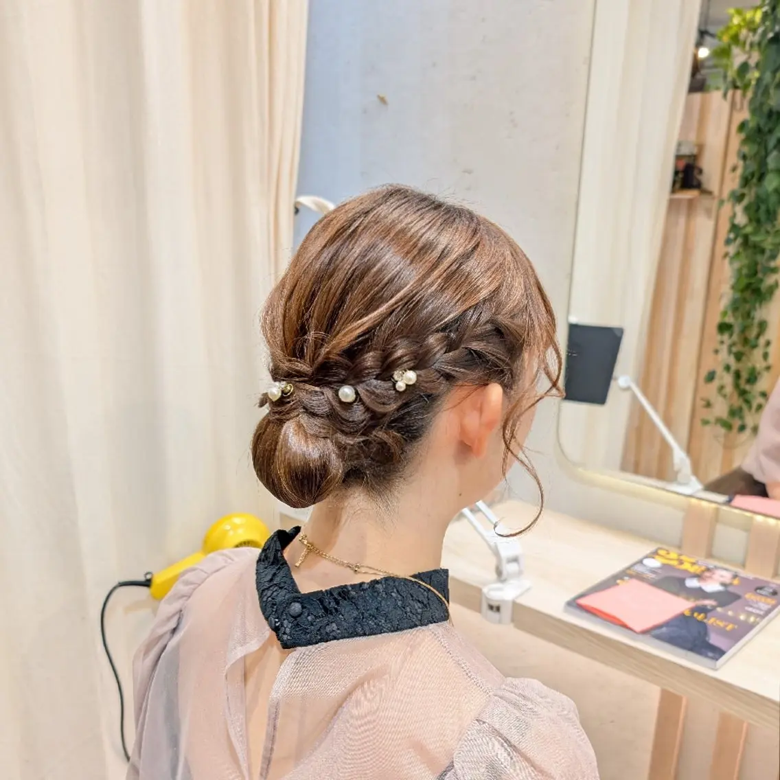 セミロング ヘアアレンジ ヘアセット koto💭 コトのヘアスタイル