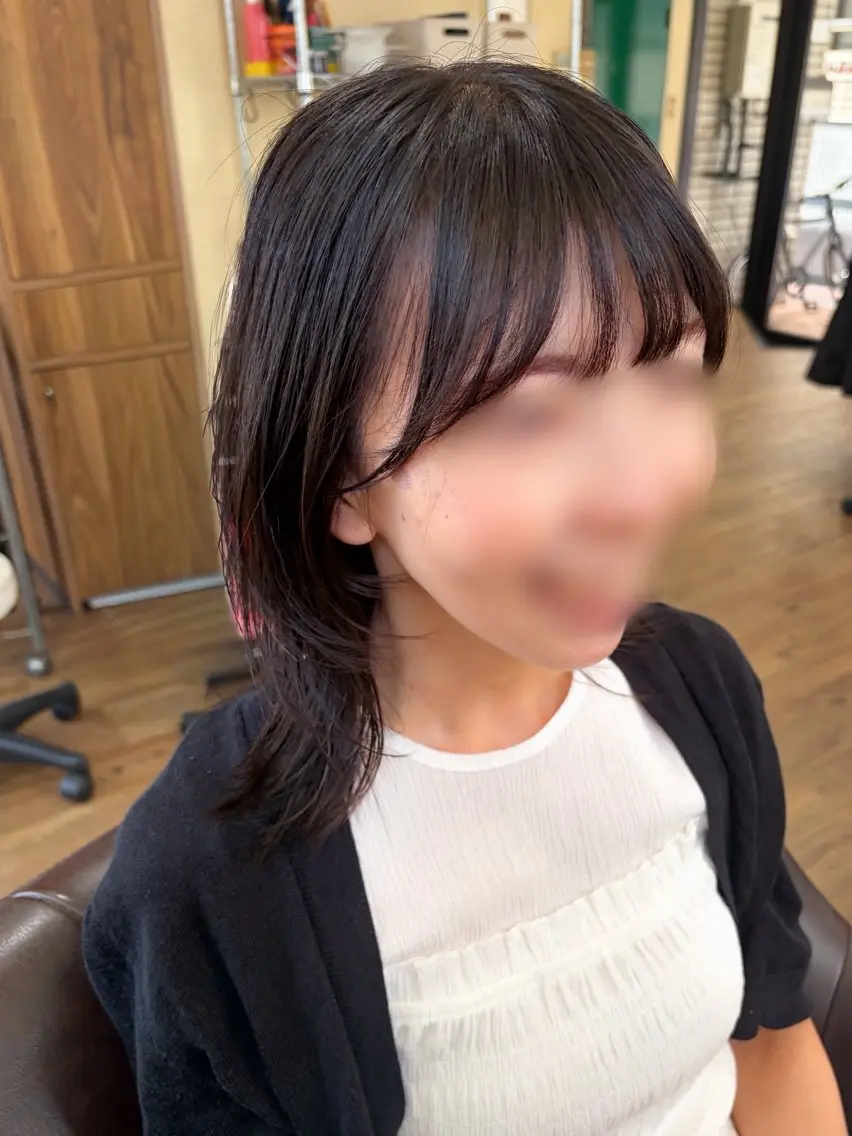 ミディアム カット . kanokoのヘアスタイル