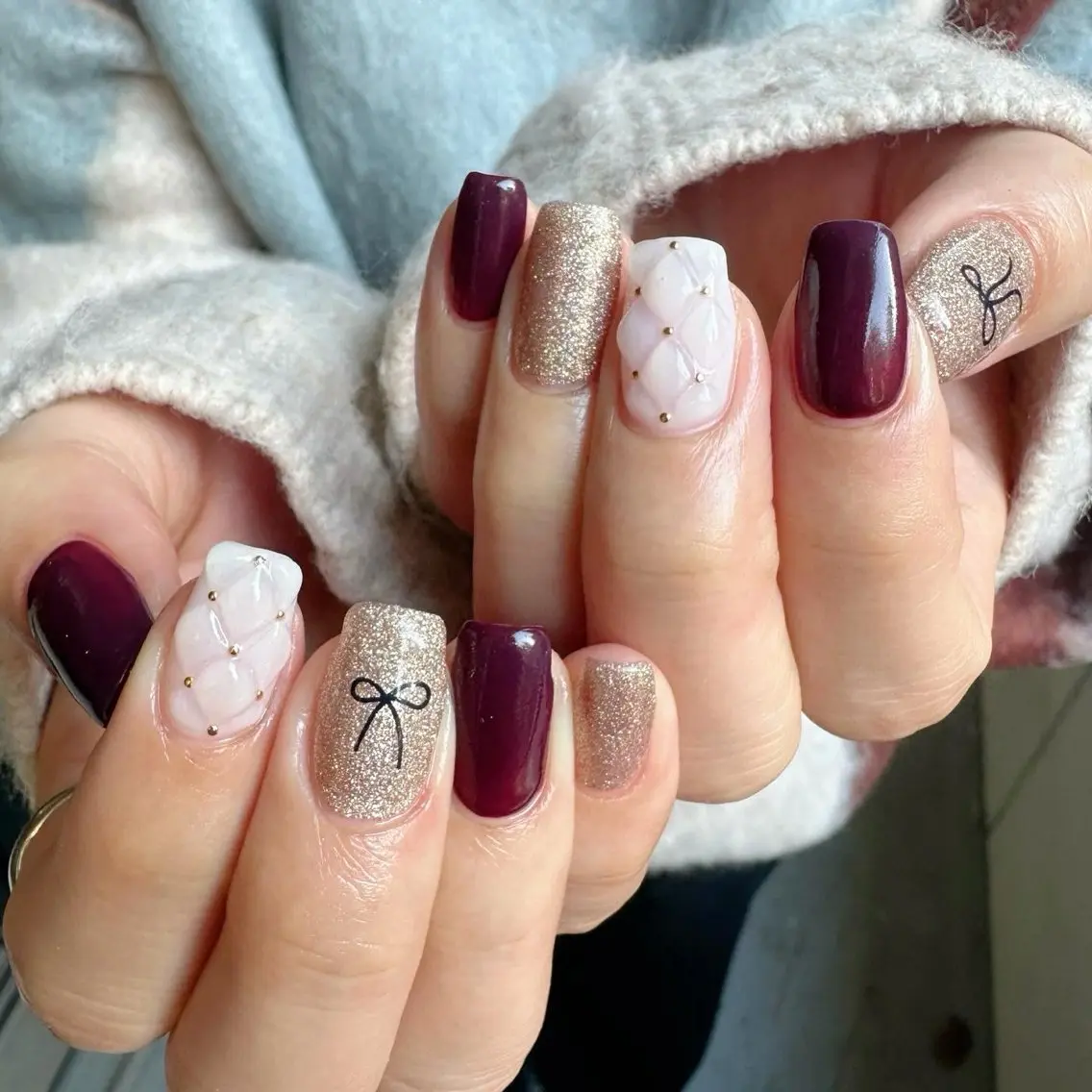 ネイル ボルドー ゴールド 氷ネイル・うるうるネイル 韓国ネイル ラメ(グリッター) 🪞KAPE NAIL 🪞のネイルデザイン