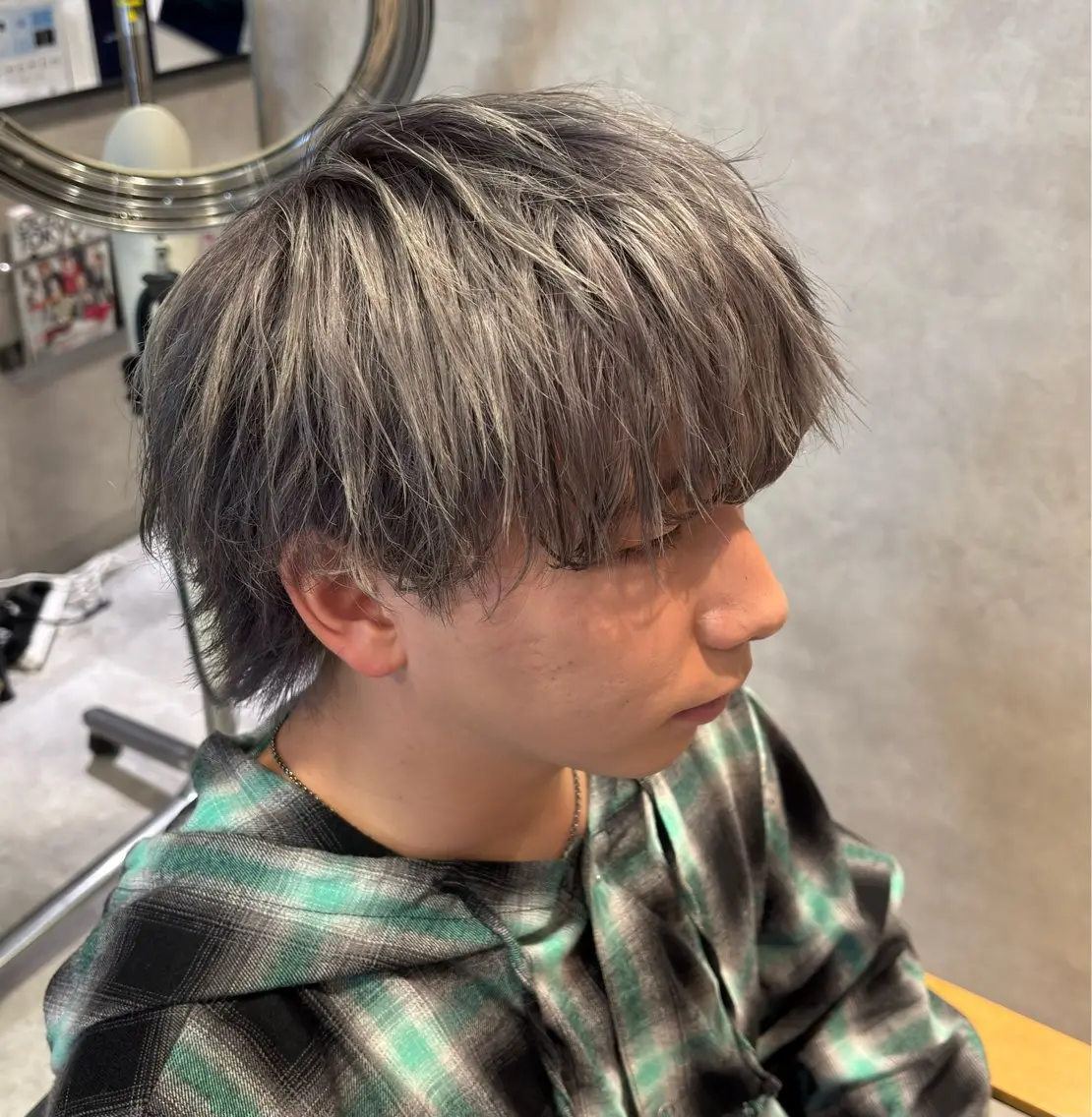 カラー メンズ シルバー メンズ専門/阿部修士 カットモデル募集中のヘアスタイル