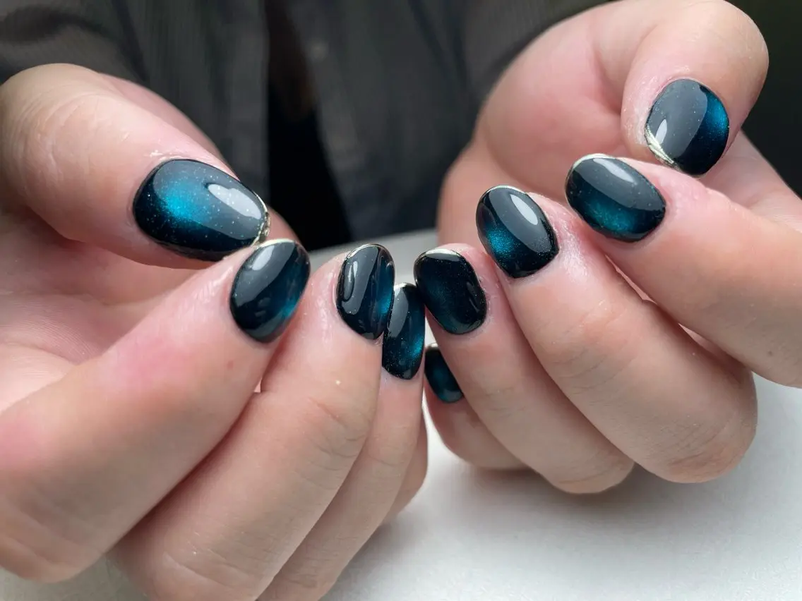 ネイル チークネイル フレンチネイル ジェルネイル ラメ(グリッター) ラメグラデーション MEO NAIL 中野 研修ネイリストのネイルデザイン