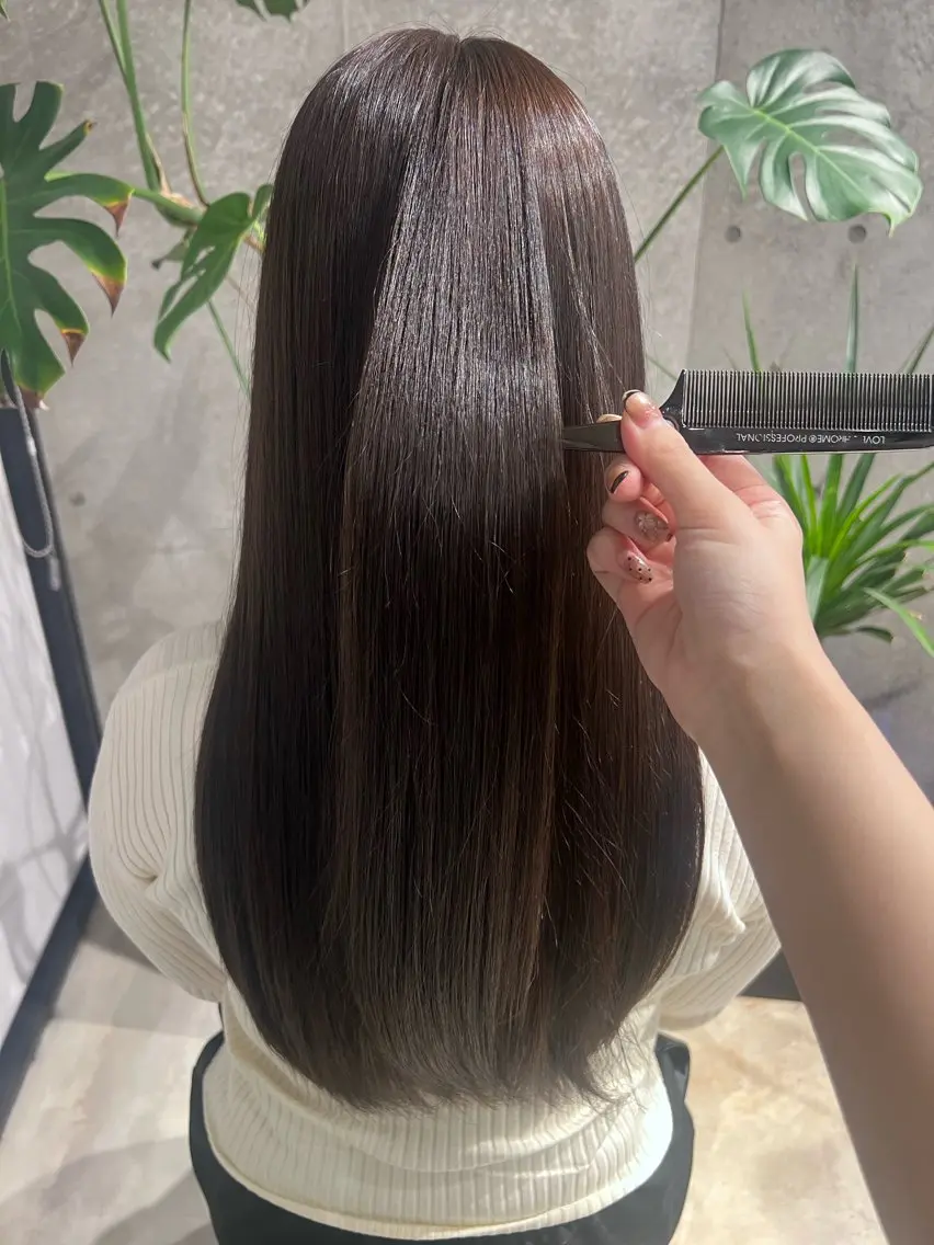 ロング うるツヤ透明感カラー 𝐀𝐲𝐚𝐦𝐢のヘアスタイル