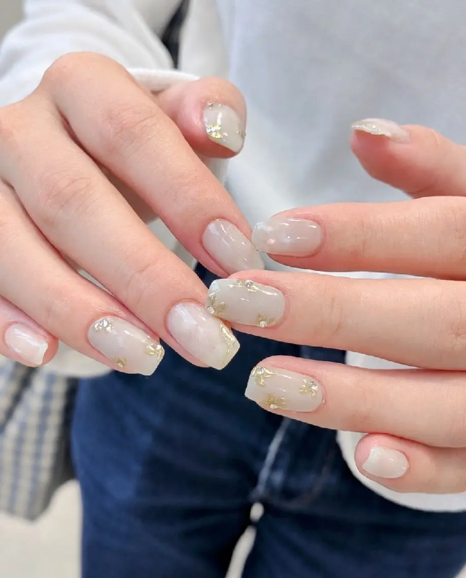 ネイル フラワーネイル ニュアンスネイル miel nail mayaのネイルデザイン