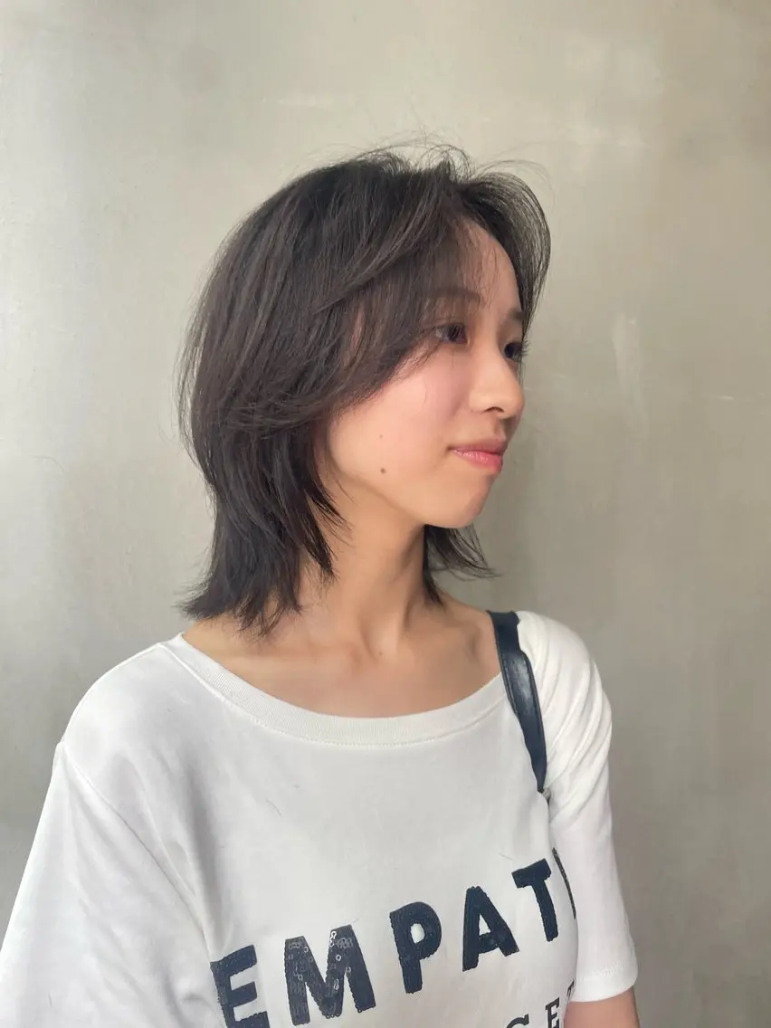 ミディアム ミディアムレイヤー 顔周りカット レイヤーカット 長島 舞のヘアスタイル