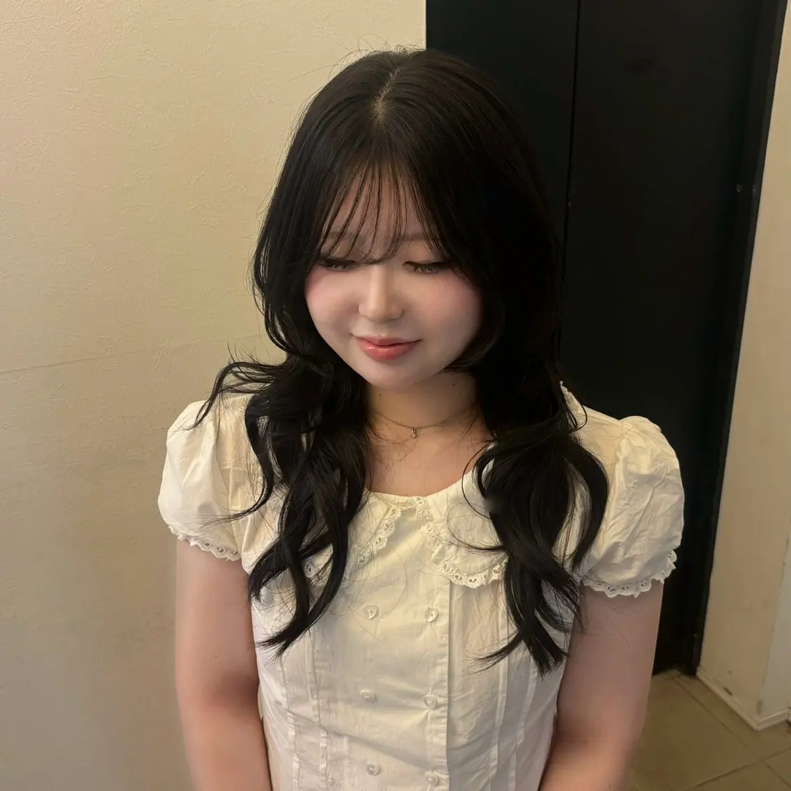カラー 透明感カラー ヘアカラー 岡田 莉奈のヘアスタイル
