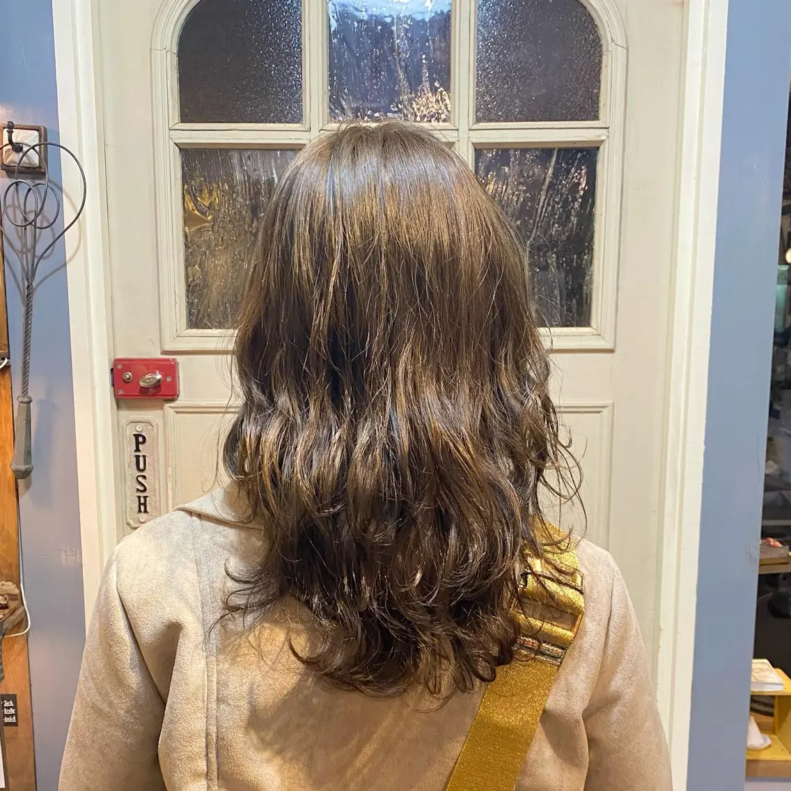 セミロング カラー ブラウンカラー オリーブブラウン オリーブカラー カット ヘアカラー トリートメント ヘッドスパ BRITS 渡辺 菜々子のヘアスタイル
